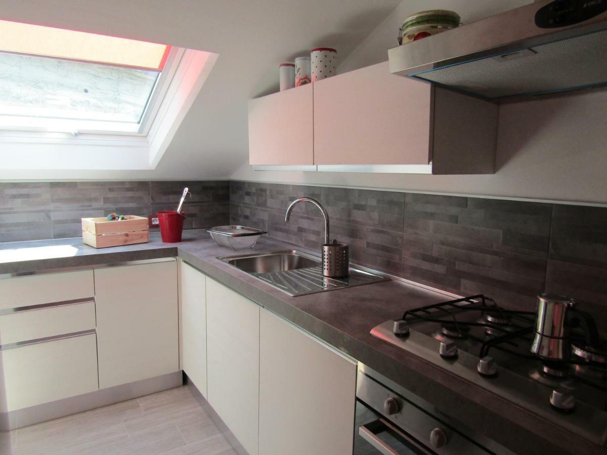 Lucy'S House Appartement Bellano Buitenkant foto